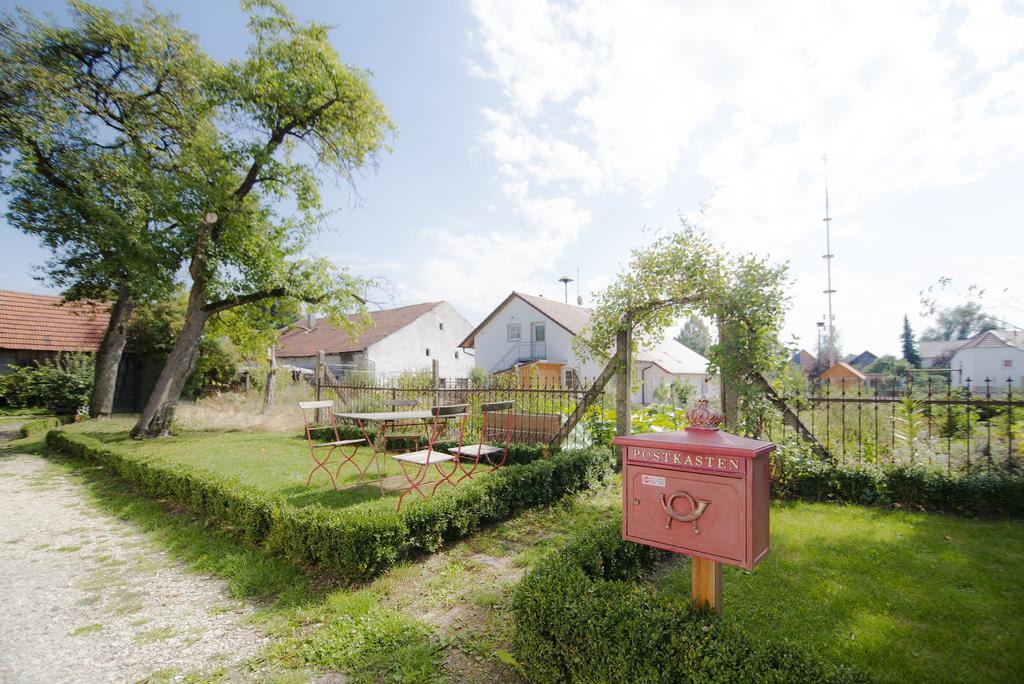 Historischer Pfarrhof Niederleierndorf Langquaid الغرفة الصورة