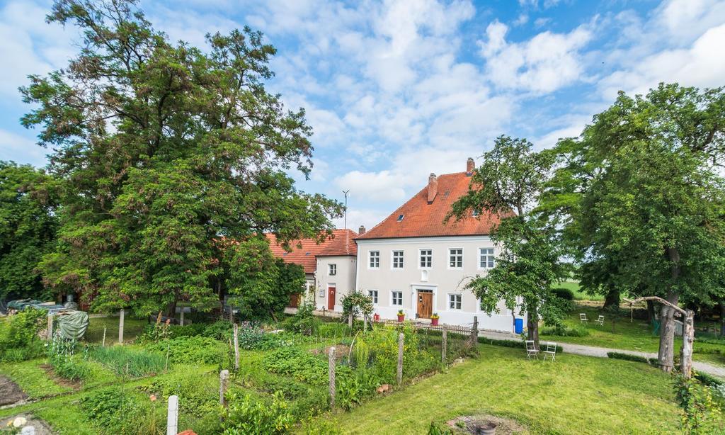 Historischer Pfarrhof Niederleierndorf Langquaid المظهر الخارجي الصورة